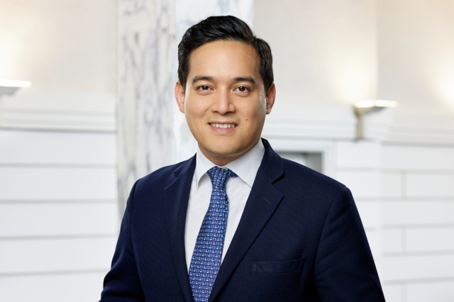 Portrait 






David Dinh